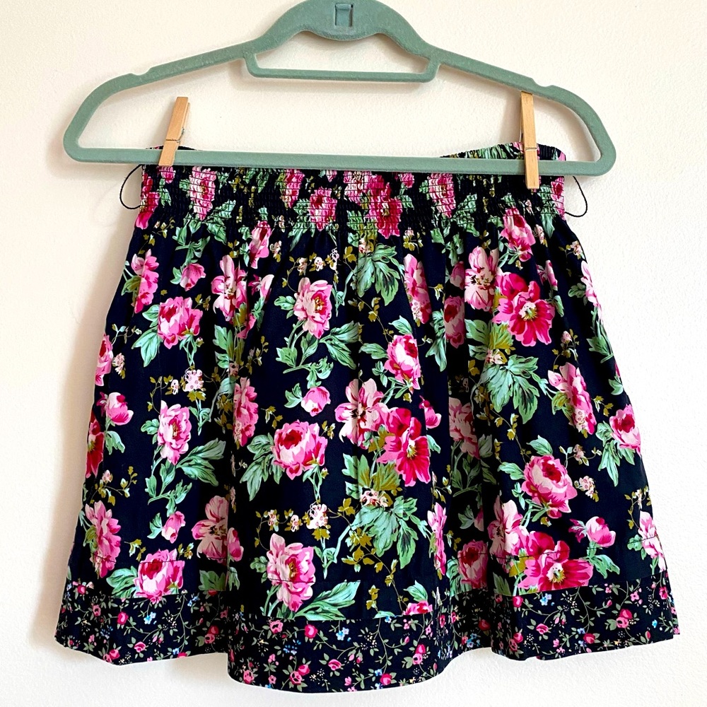 Flower print mini skirt